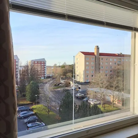 With Parking דירה